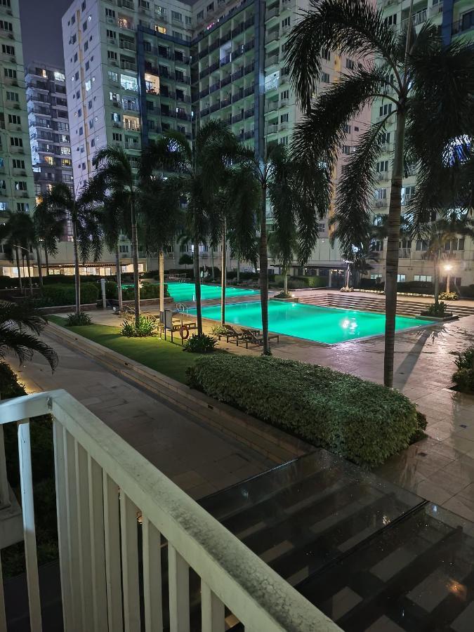 Amigo'S Place At Sea Residences マニラ市 エクステリア 写真